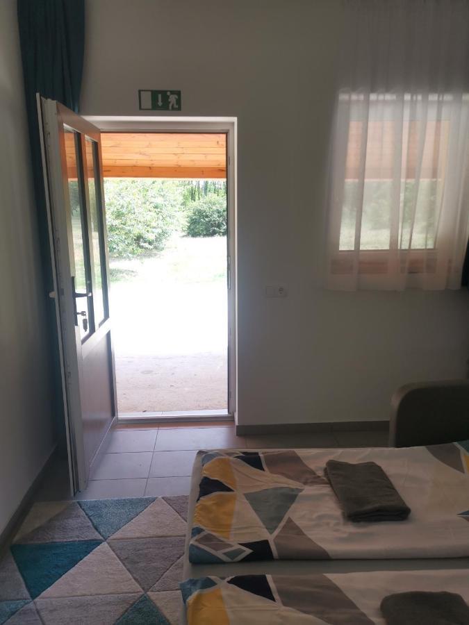 Podlovics Tanya Panzió Apartman Kemecse Kültér fotó