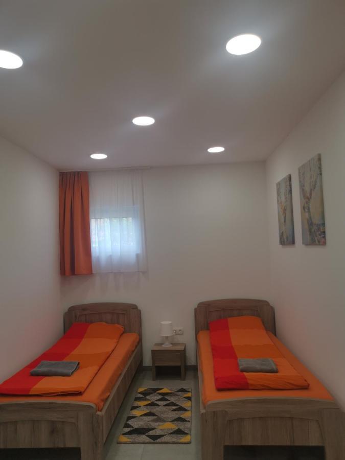 Podlovics Tanya Panzió Apartman Kemecse Kültér fotó